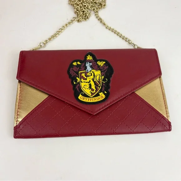 HARRY POTTER GRYFFINDOR Crossbody Purse with Chaim Strap - Picture 10 of 14